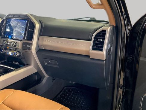 Used 2022 Ford F250 Lariat w/ Lariat Ultimate Package AWD/4WD image 16