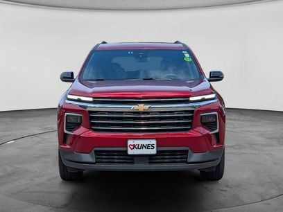 Used 2024 Chevrolet Traverse LT