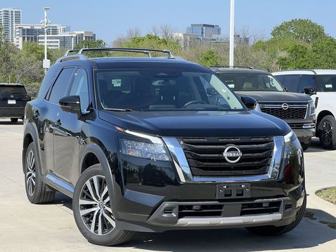 Certified 2025 Nissan Pathfinder Platinum w/ Cargo Package image 2