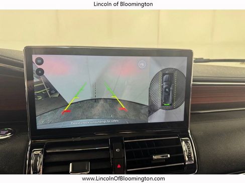 Used 2022 Lincoln Navigator 4WD image 32