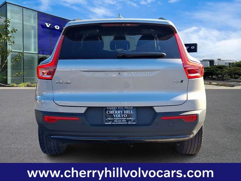 Certified 2025 Volvo XC40 B5 Plus image 6