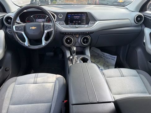 Used 2020 Chevrolet Blazer LT FWD image 23