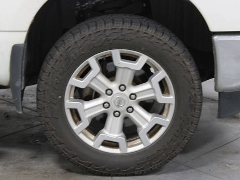 Used 2017 Nissan Titan SL RWD image 12