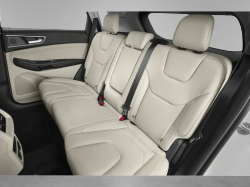 Certified 2019 Ford Edge Titanium w/ Cold Weather Package image 11