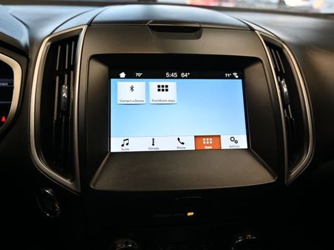 Used 2018 Ford Edge SEL w/ Equipment Group 201A image 16