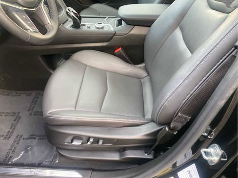 Used 2025 Cadillac XT5 Premium Luxury image 13