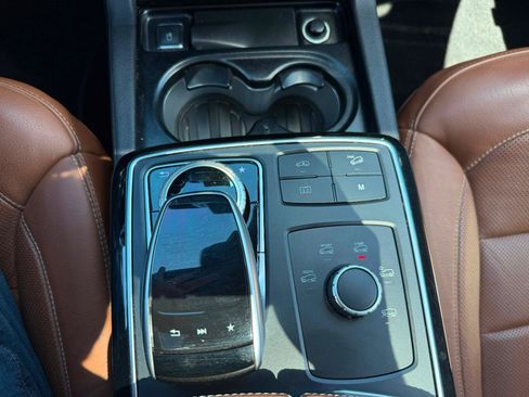 Used 2017 Mercedes-Benz GLS 550 4MATIC w/ Driver Assistance Package image 38