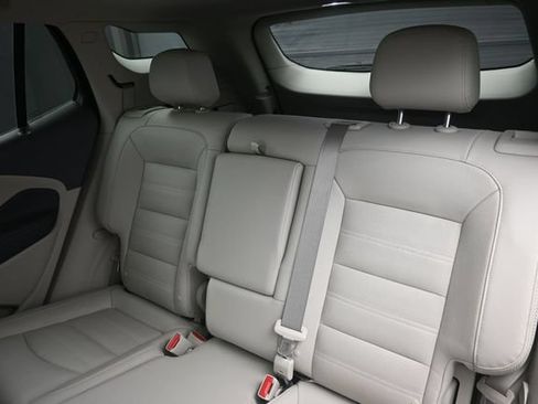 Used 2023 GMC Terrain Denali w/ Denali Premium Package AWD/4WD image 16