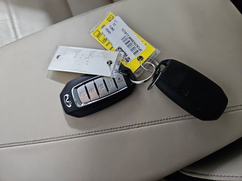 Used 2021 INFINITI QX50 Sensory w/ Accent Package image 30