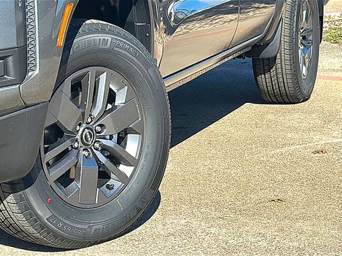 New 2026 Nissan Frontier SV w/ SV Convenience Package image 3