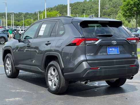 Used 2025 Toyota RAV4 XLE AWD/4WD image 37