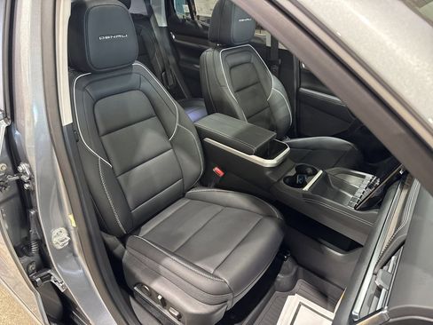 New 2026 GMC Terrain Denali w/ LPO, Black Badging Package image 43