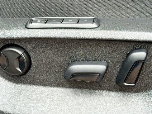 Used 2024 Volkswagen Atlas Cross Sport SEL image 24