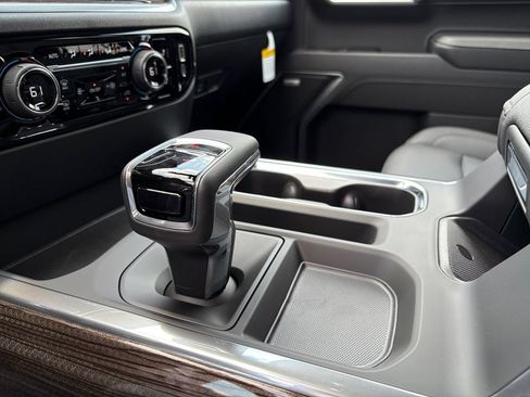 New 2026 Chevrolet Silverado 1500 RST w/ Redline Edition AWD/4WD image 29