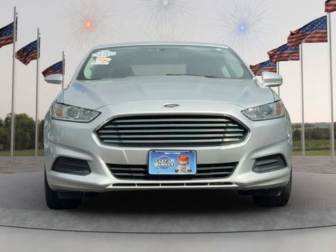 Used 2014 Ford Fusion SE FWD image 2