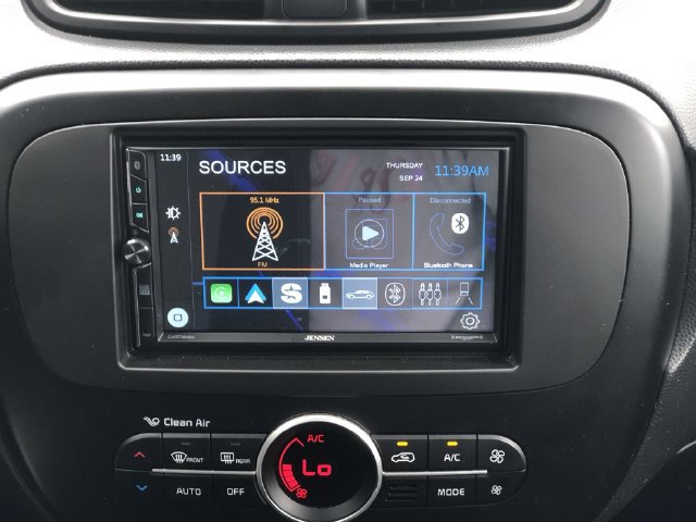 Used 2017 Kia Soul + FWD image 18