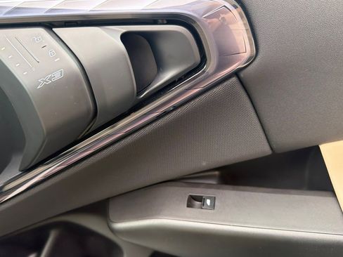 Used 2025 BMW X3 xDrive30i w/ Premium Package image 21