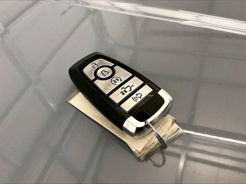 Used 2024 Ford F350 Platinum image 9