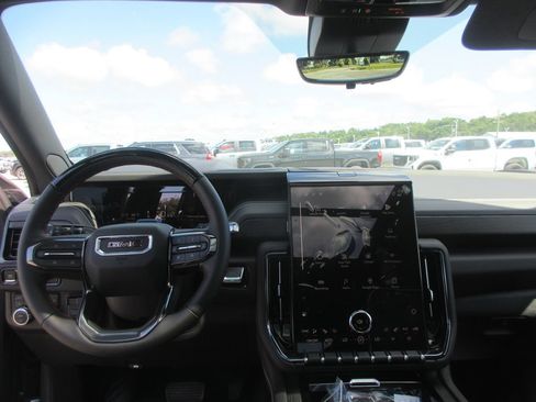 New 2026 GMC Yukon AT4 Ultimate AWD/4WD image 16