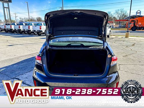 Used 2024 Toyota Corolla SE FWD image 15