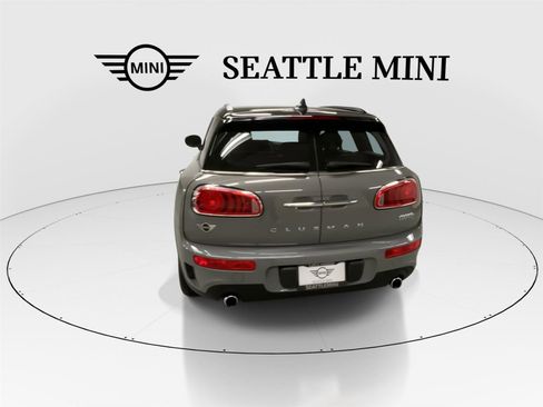 Used 2019 MINI Cooper Clubman S w/ Premium Package image 9