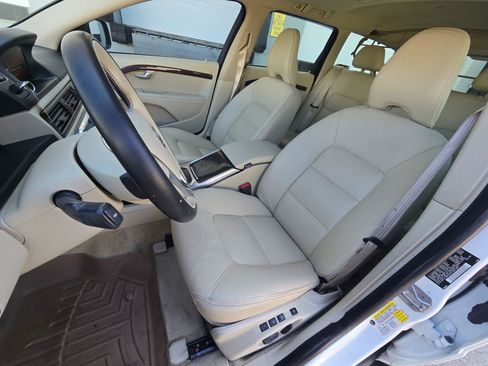 Used 2015 Volvo XC70 T6 AWD/4WD image 13