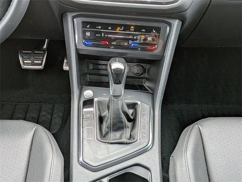 Certified 2023 Volkswagen Tiguan SE R-Line image 20