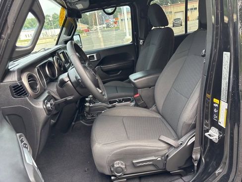 Used 2021 Jeep Wrangler Unlimited Sport image 42