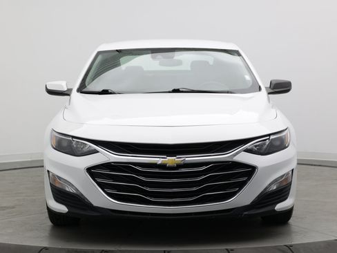 Used 2023 Chevrolet Malibu LT FWD image 2