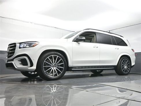 New 2026 Mercedes-Benz GLS 450 4MATIC image 36
