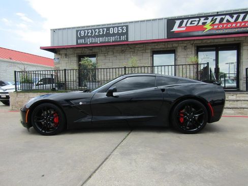 Used 2016 Chevrolet Corvette Stingray Coupe w/ 2LT Preferred Equipment Group RWD image 2