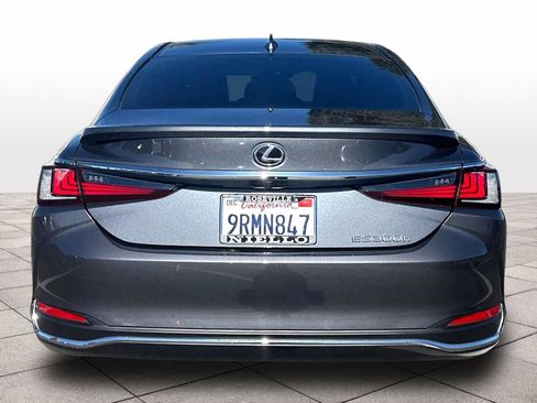 Used 2025 Lexus ES 300h w/ Premium Package FWD image 7