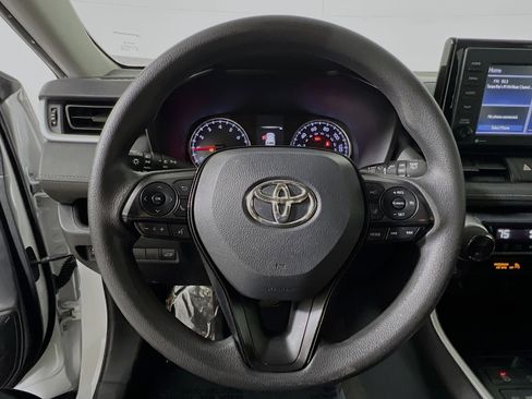 Used 2020 Toyota RAV4 XLE image 18