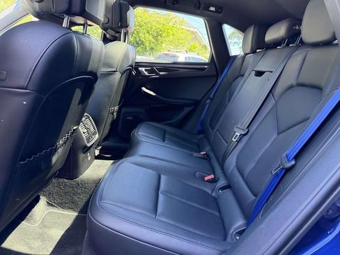 Certified 2024 Porsche Macan AWD/4WD image 15