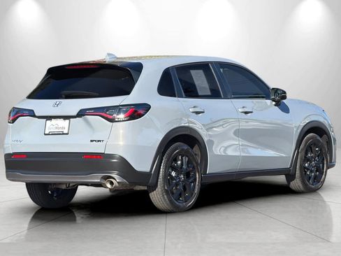 Used 2025 Honda HR-V Sport image 2
