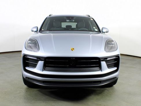 Certified 2026 Porsche Macan AWD/4WD image 8