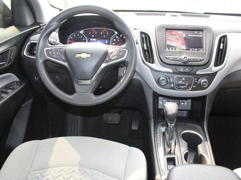 Used 2024 Chevrolet Equinox LS w/ LS Convenience Package AWD/4WD image 2