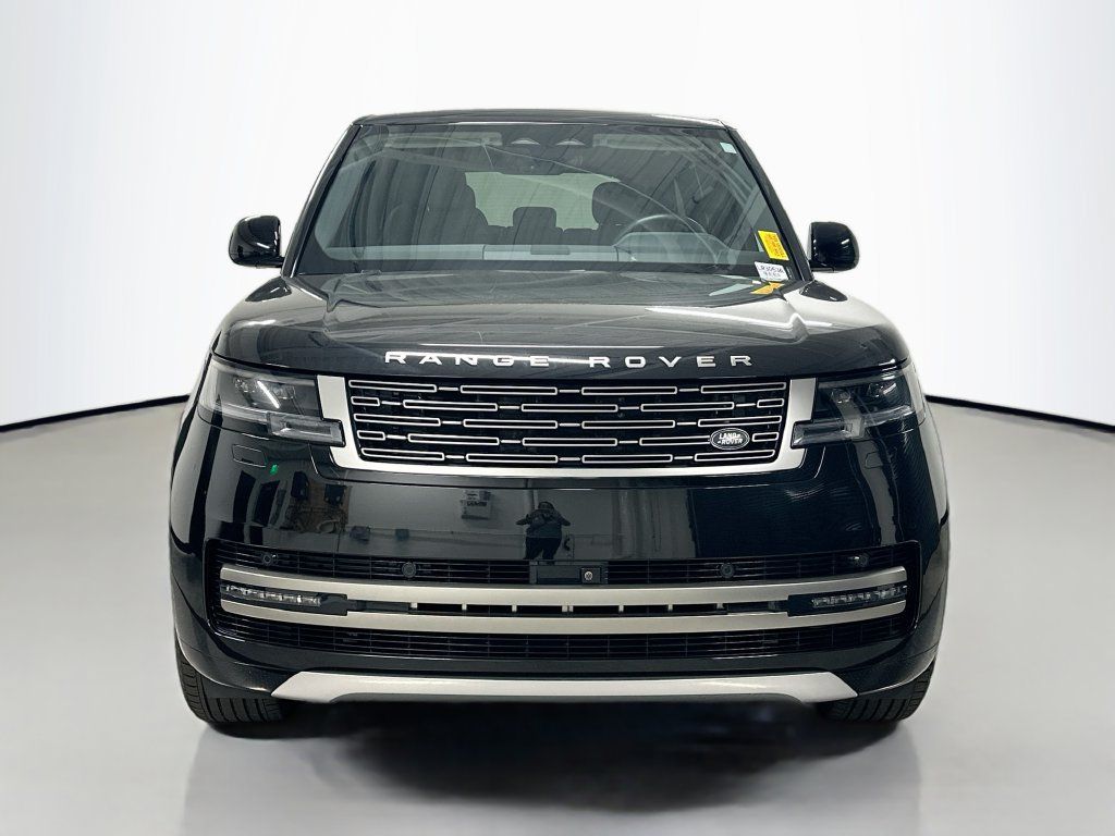 Used 2024 Land Rover Range Rover SE AWD/4WD image 6