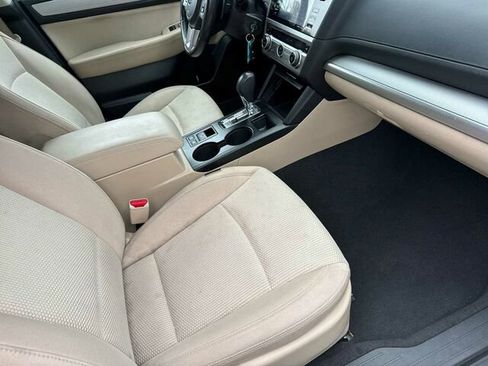 Used 2017 Subaru Outback 2.5i Premium AWD/4WD image 18