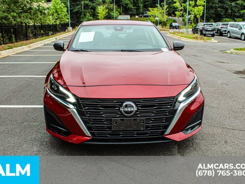 Used 2025 Nissan Altima 2.5 SV FWD image 10