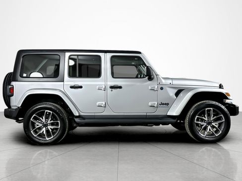 Used 2024 Jeep Wrangler Unlimited w/ Convenience Group image 6