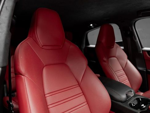 Used 2022 Porsche Cayenne Turbo GT AWD/4WD image 73