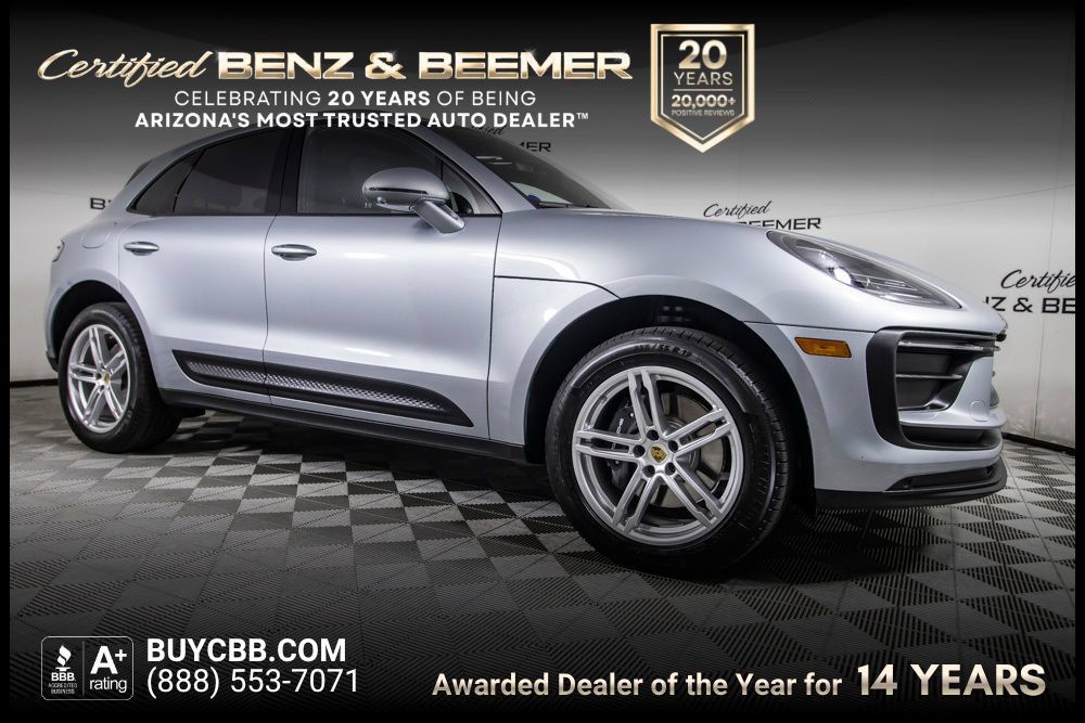 Used 2025 Porsche Macan Turbo AWD/4WD image 1