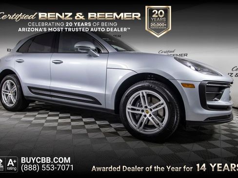 Used 2025 Porsche Macan Turbo AWD/4WD image 1