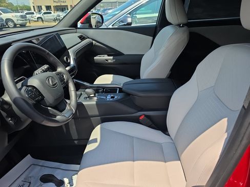 Used 2026 Lexus TX 350 AWD w/ Technology Package image 4