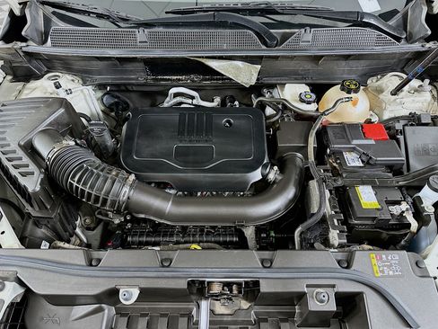 Used 2023 GMC Acadia SLE image 34