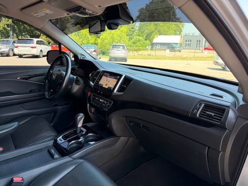 Used 2017 Honda Ridgeline RTL-E image 16
