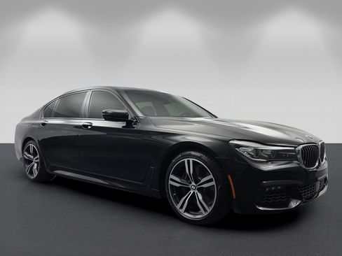 Used 2016 BMW 740i RWD image 1