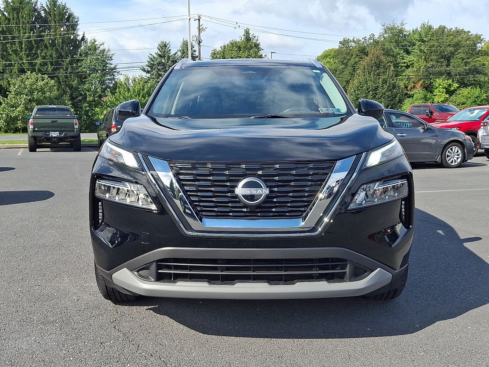 Certified 2023 Nissan Rogue SV w/ SV Premium B Package AWD/4WD image 2