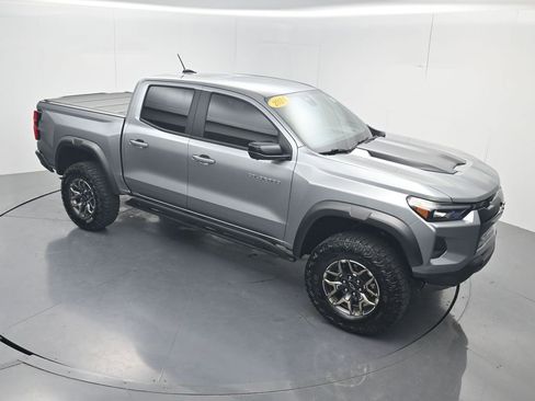 Used 2024 Chevrolet Colorado ZR2 w/ Technology Package AWD/4WD image 67